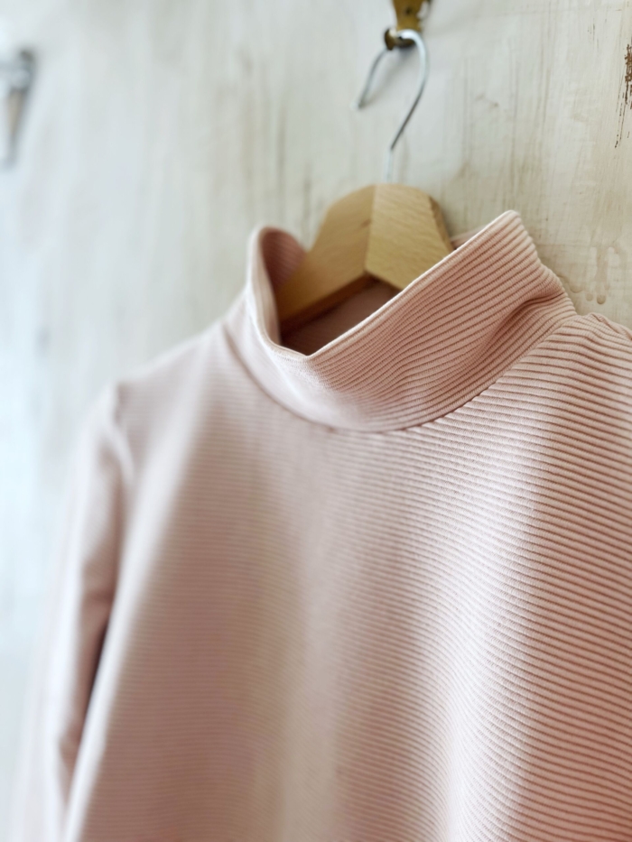 Maglia Loretta collo lupetto